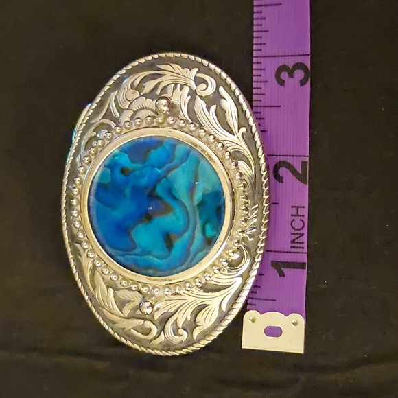 Paua Shell Western Buckle - Picture 4 of 6